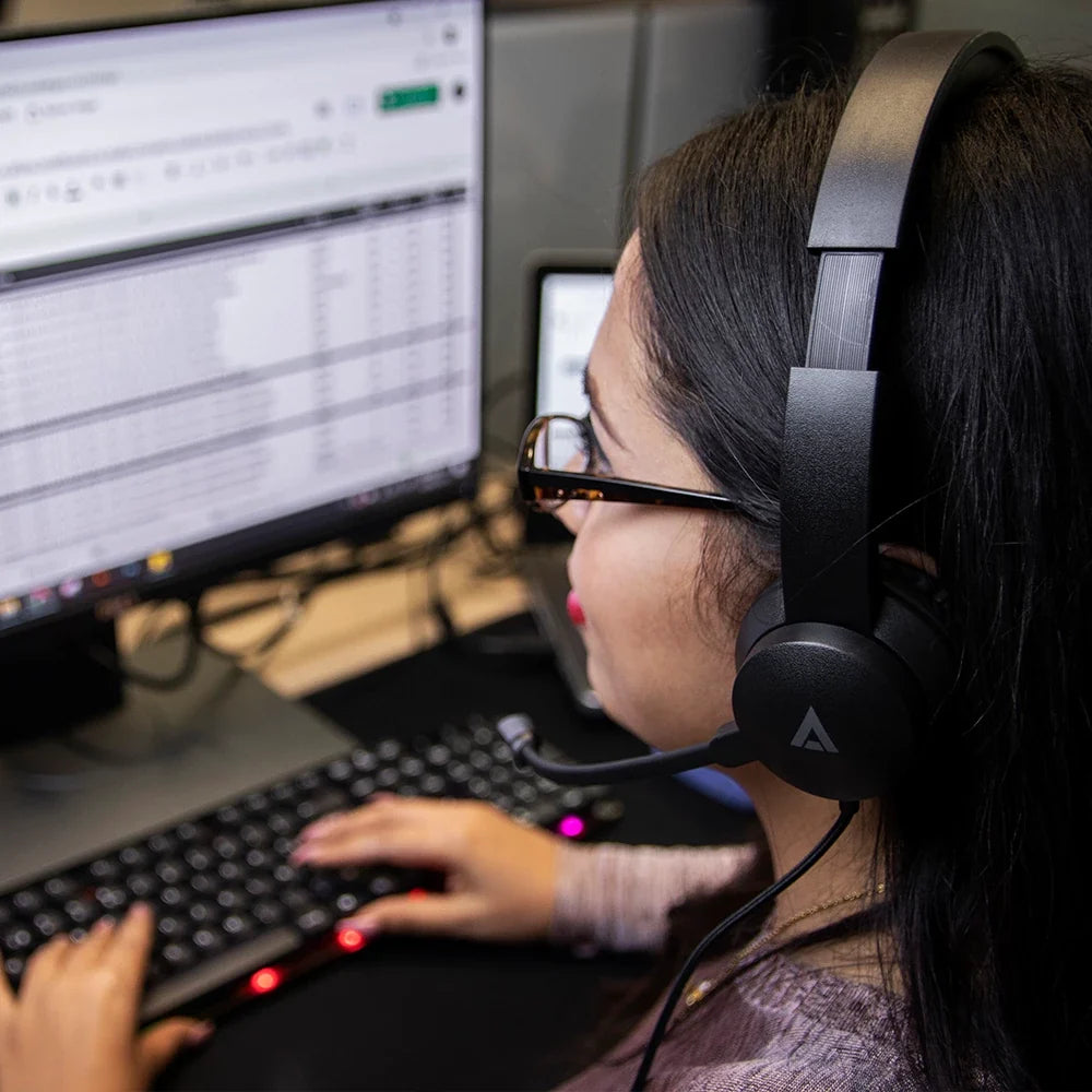 Audífonos On Ear para Call Center Mic Flexible | Discover HU430 | Negro