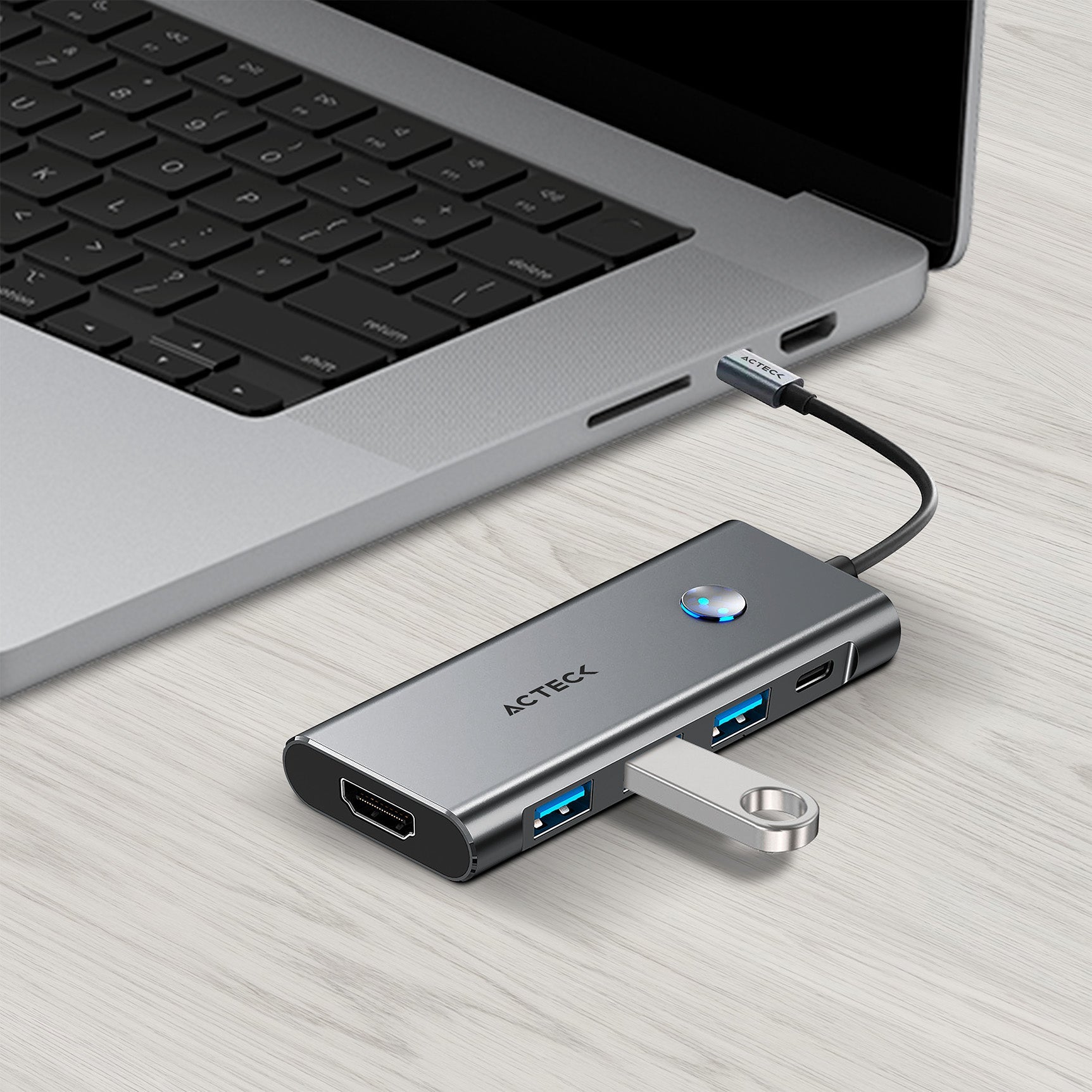 Hub OTS USB-C 8 en 1 | Gatex Dock HD780 | Advanced Series Titanio